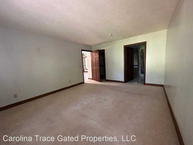 Building Photo - 3 br, 2 bath House - 5055 Bluebird Drive