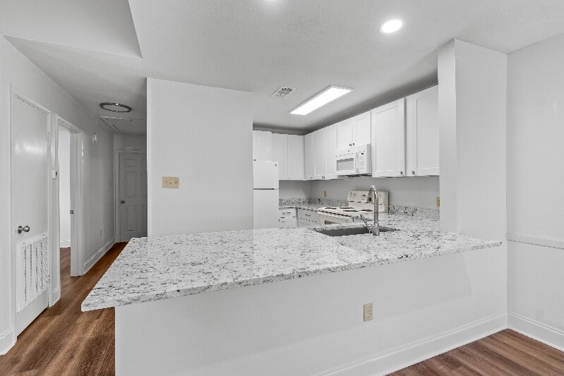 Building Photo - 11011Cal Mead Rd