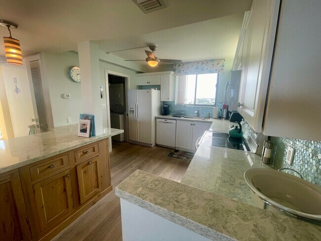 Building Photo - 300 Ocean Trail Way