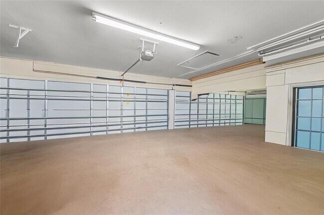 Building Photo - 10111 Vestal Ct