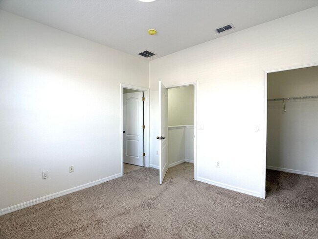 Building Photo - 538 Bexley Dr