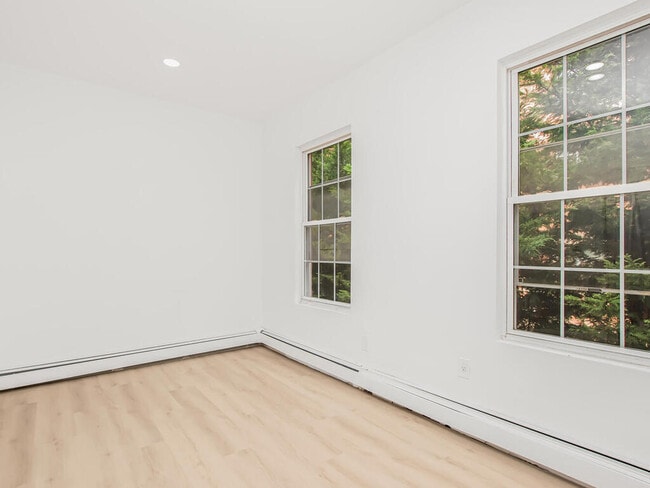 Building Photo - 507 Weiher Ct