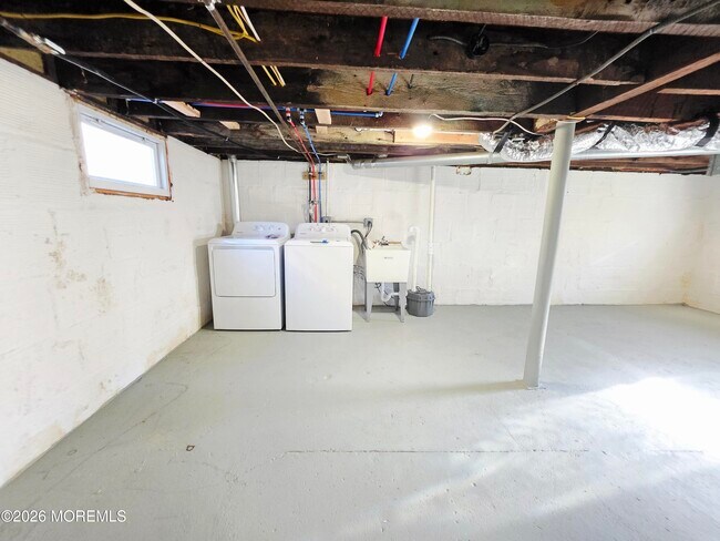 Building Photo - 39 E Sunset Ave