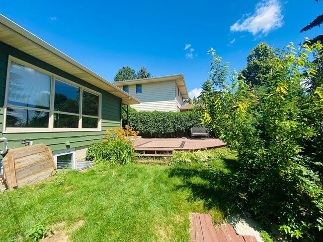 Building Photo - 3 bedroom - 2.5 bathroom - Single Family Home