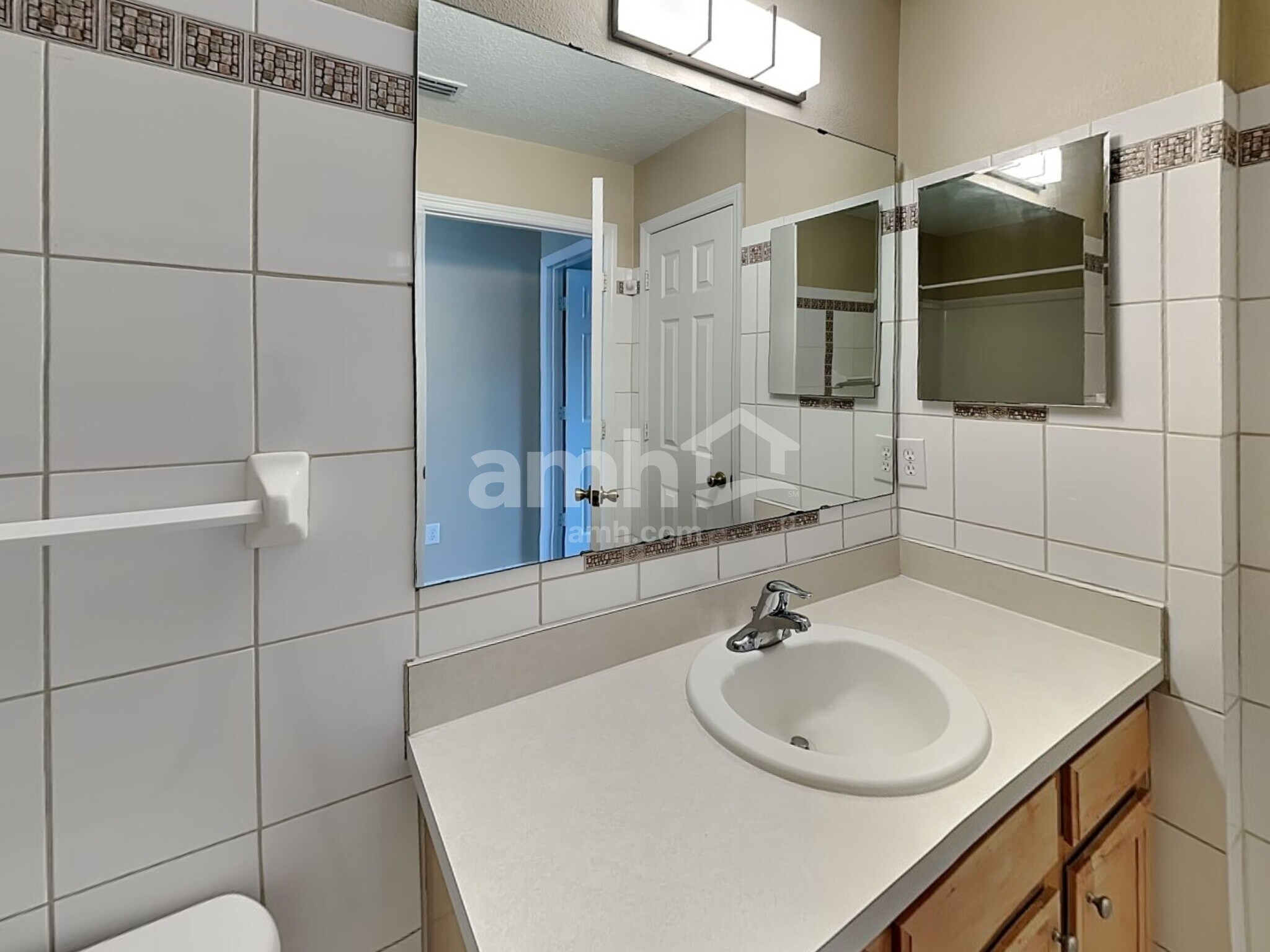 Building Photo - 11813 Colyar Ln