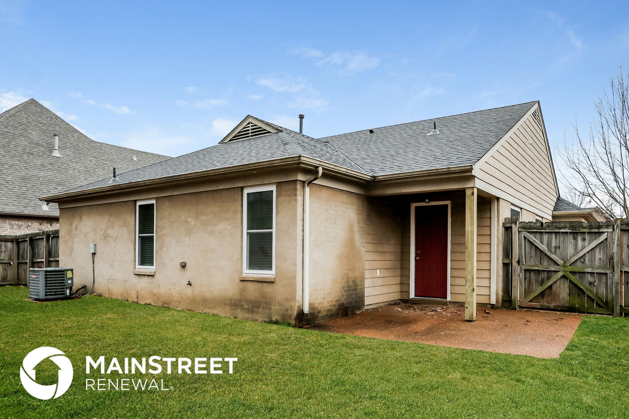 Building Photo - 10426 Redmond Cir N