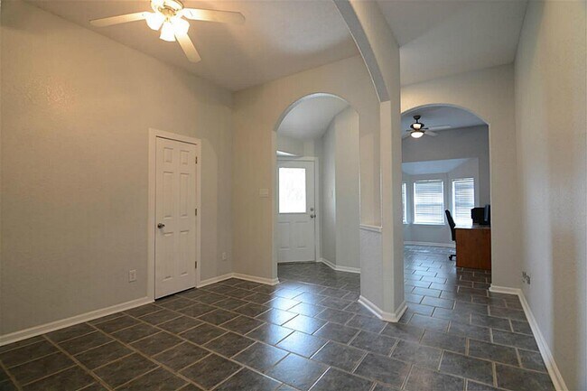 Building Photo - 21606 Glenbranch Dr