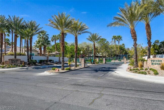 Building Photo - 8623 Golden Canyon Rd