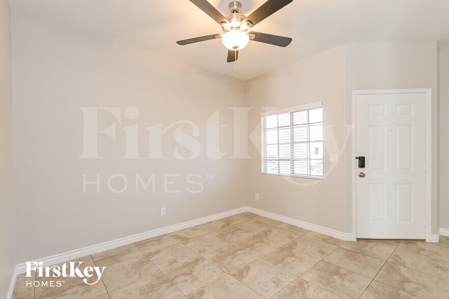 Building Photo - 2465 Belt Buckley Dr