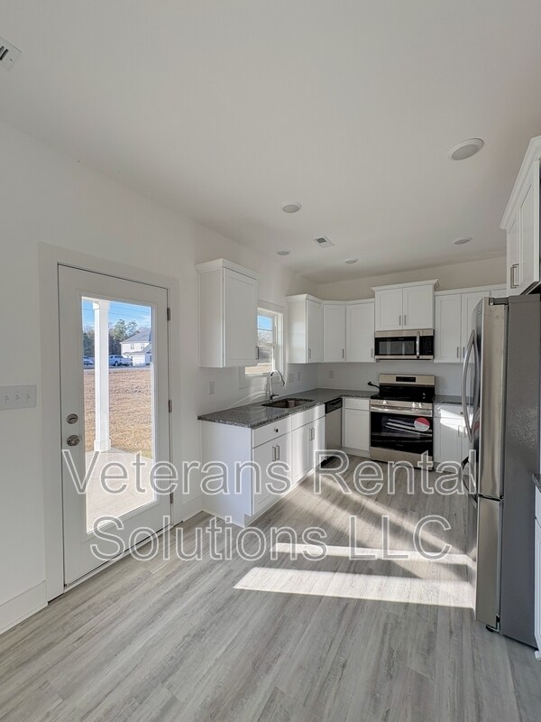 Building Photo - 131 Bourbon St