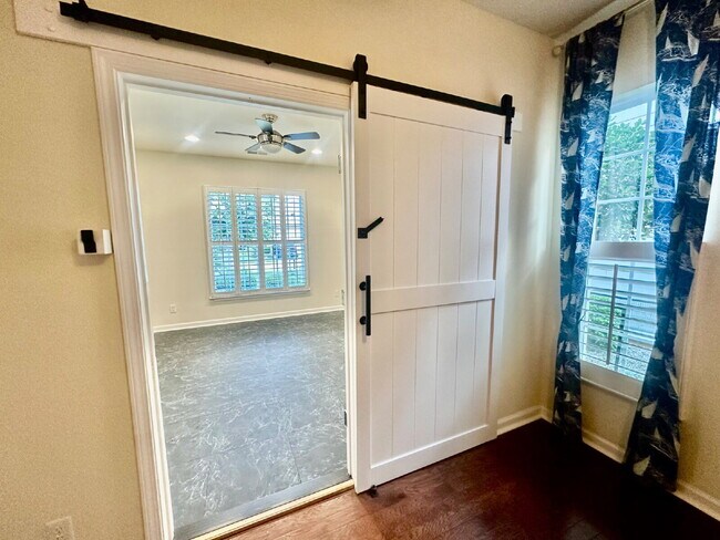 Building Photo - Spacious Updated Home in Sun City!