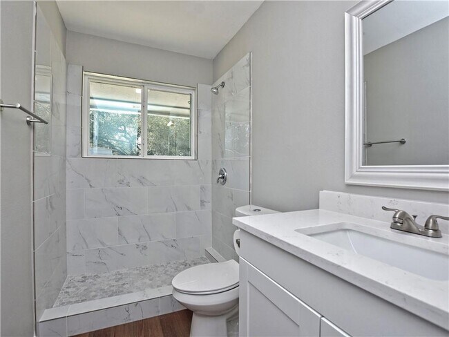 Building Photo - 5205 Thunderbird St