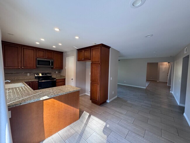 Building Photo - 17824 Cabela Dr