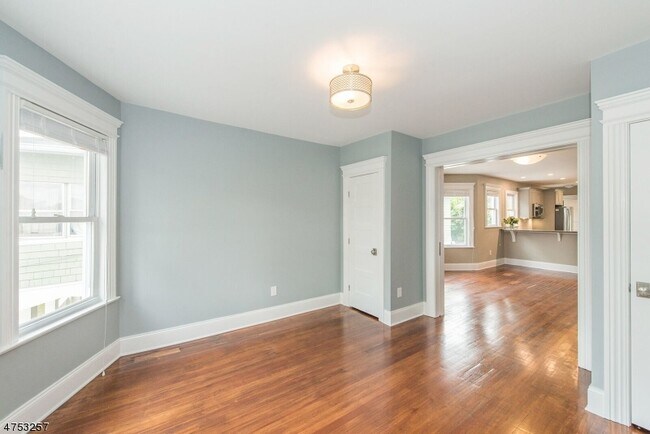 Building Photo - 34 N Willow St
