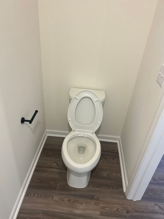 Building Photo - Brand New Townhome in the heart of Newton!