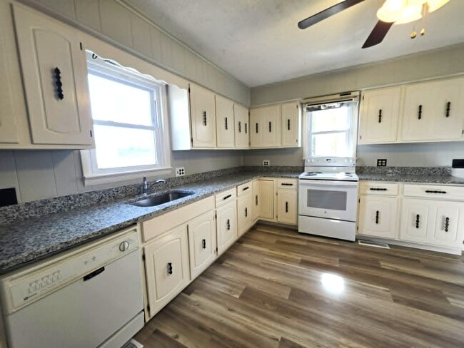 Building Photo - 406 Grove Pl