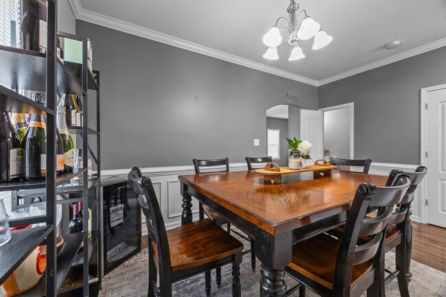 Building Photo - 841 Dynasty Dr