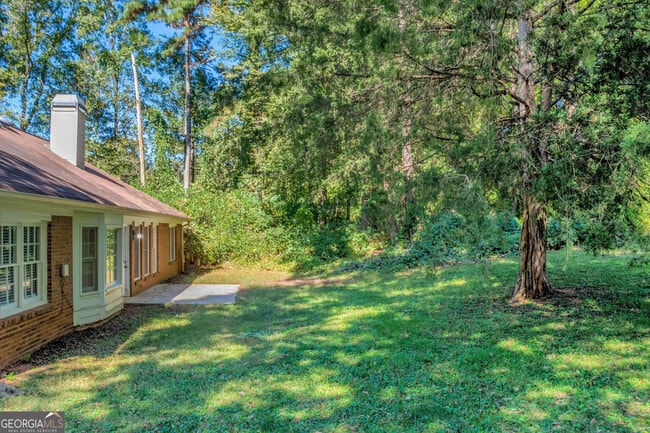 Building Photo - 213 Robin Ln