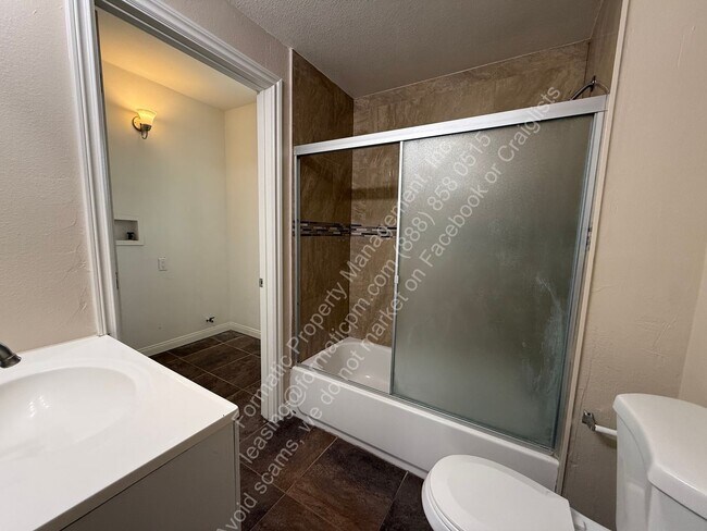 Building Photo - 11771 Hazeldell Dr