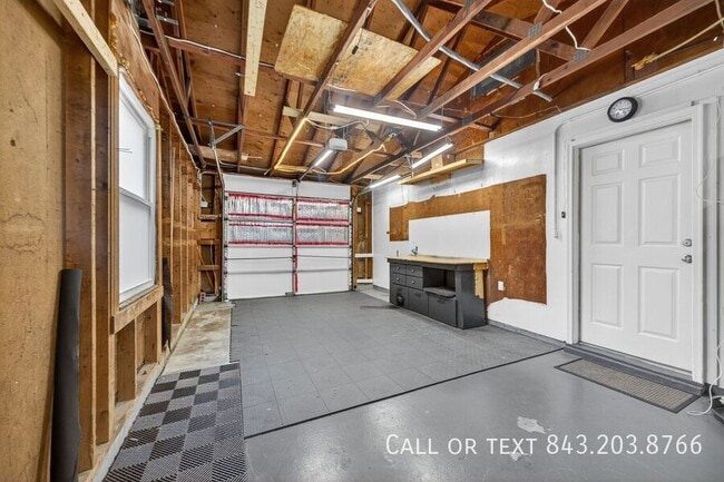 Building Photo - 142 Summit Ave