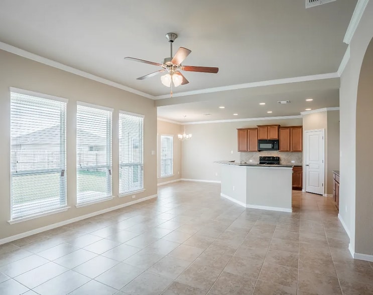 Building Photo - 7224 Abalone Way