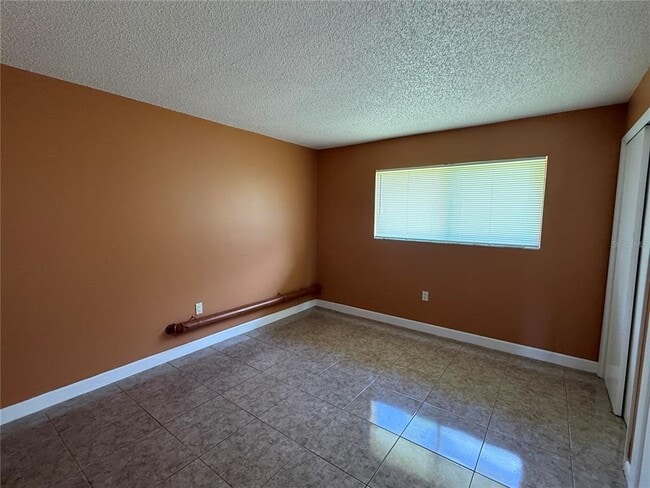Building Photo - 2380 N Tropical Trail