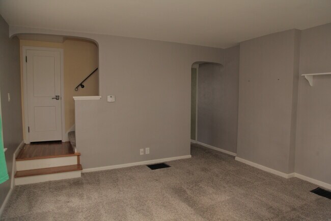 Building Photo - 1536 Elmwood Ave