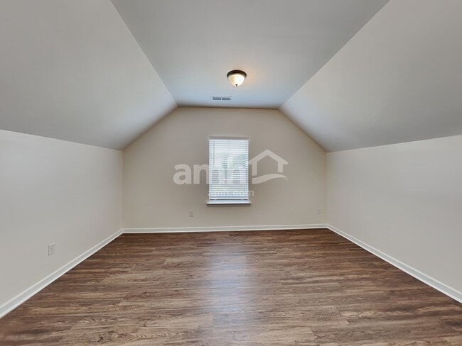Building Photo - 304 San Anselmo St