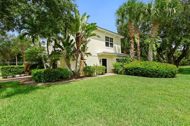 Building Photo - 2700 Creekside Dr