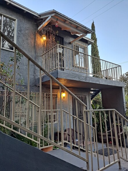 Building Photo - 4137 Chevy Chase Dr