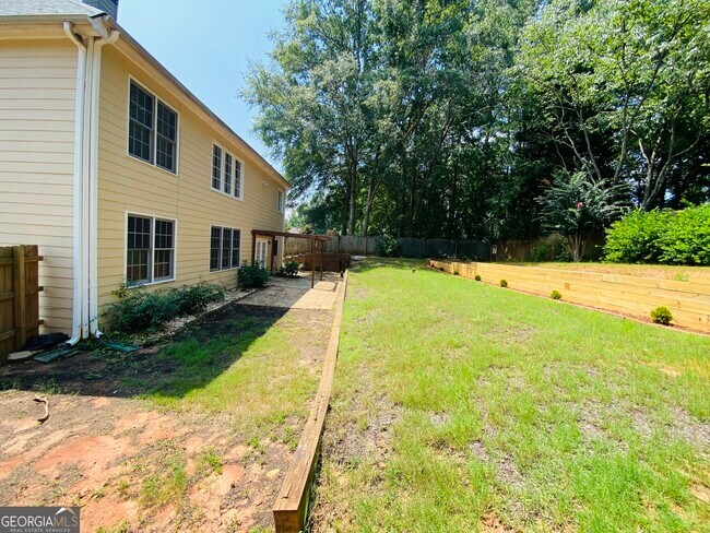 Building Photo - 33 Tall Timbers Cir