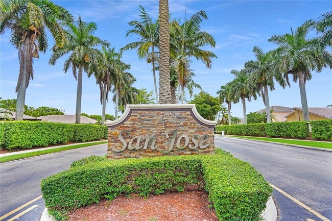 Building Photo - 13950 SW 155th Ct