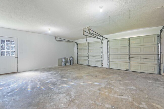 Building Photo - 617 Longleaf Rd