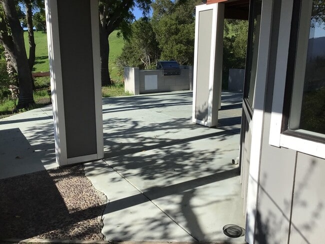 Building Photo - LUXURIOUS PRIVATE STUDIO WITH BREATH TAKING VIEWS