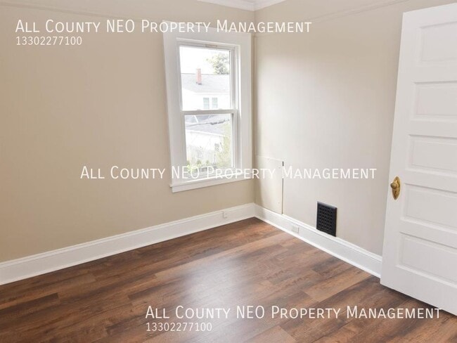 Building Photo - 1224 W Clifton Blvd