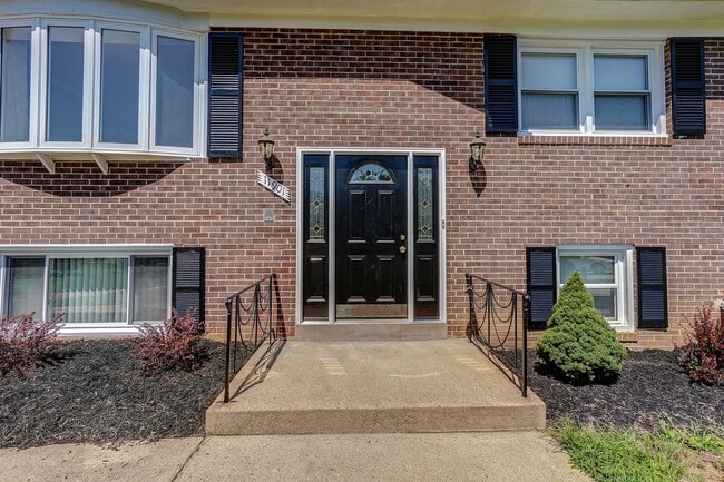 Building Photo - 11901 Bizet Ct