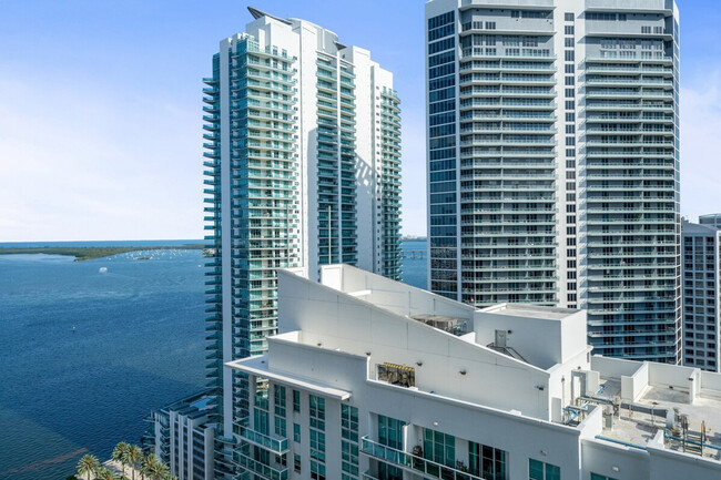 Building Photo - 1200 Brickell Bay Dr