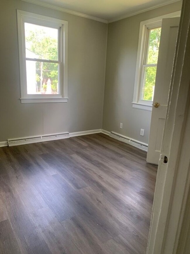 Building Photo - Renovated 2 Bedroom 1 Bath Single Family Home