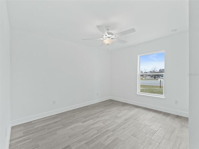 Building Photo - 563 Marion Oaks Blvd