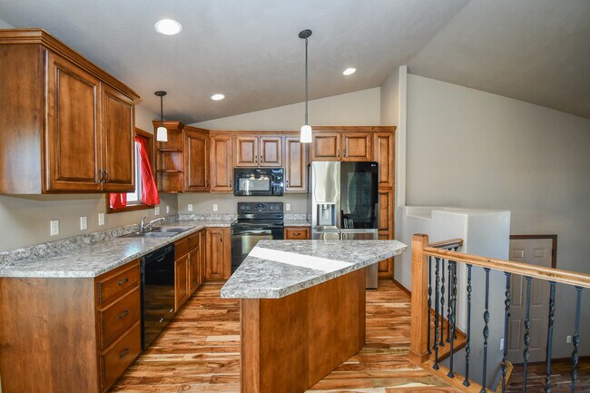 Building Photo - 5512 South Culbert Avenue