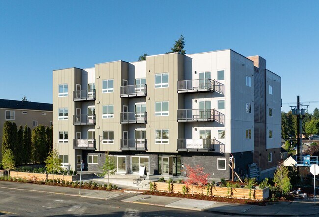 Building Photo - Live Easy Colby Heights, Brand new apartments!