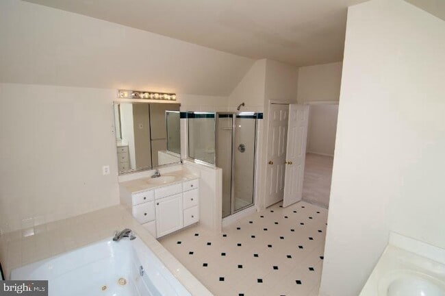 Building Photo - 10838 Welbury Ct