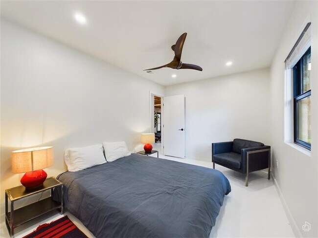 Building Photo - 6007 Leisure Run Rd