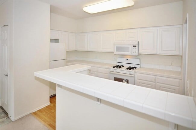 Building Photo - 10840 Scripps Ranch Blvd