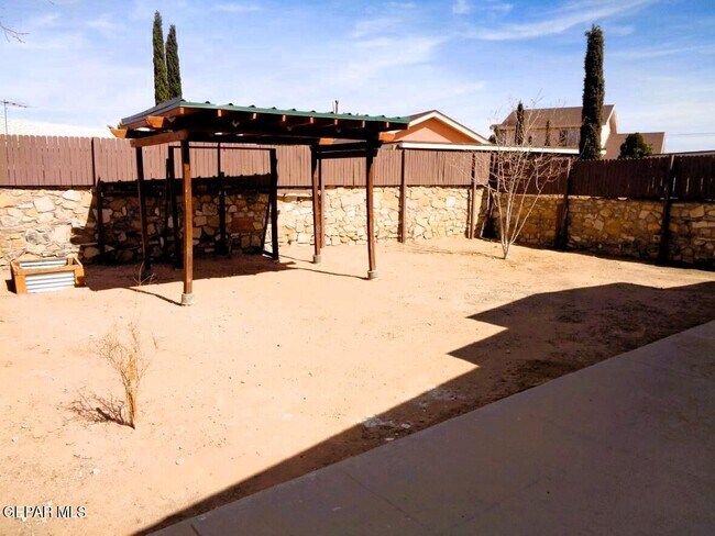 Building Photo - 12357 Tierra Buena Dr