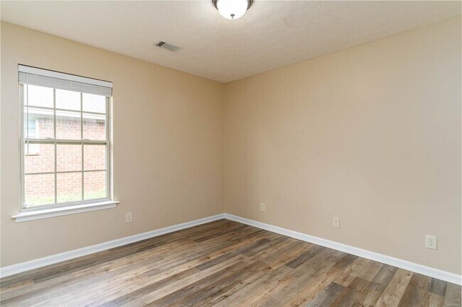 Building Photo - 1818 Cotton Blossom Way
