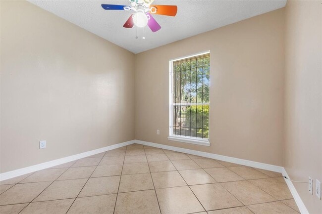 Building Photo - 6631 Villarreal Dr