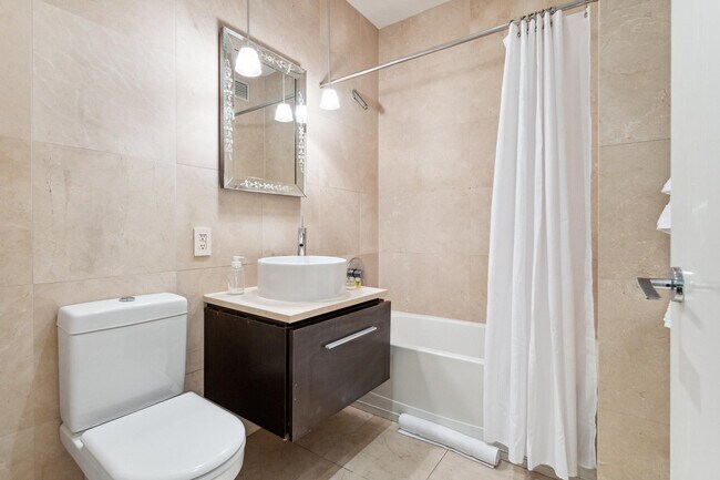 Building Photo - 110 Wall St