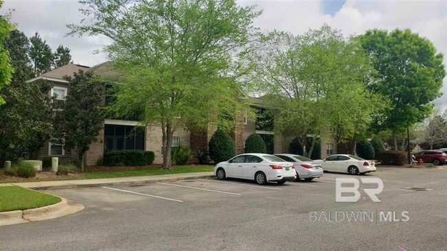 Building Photo - 450 Park Ave