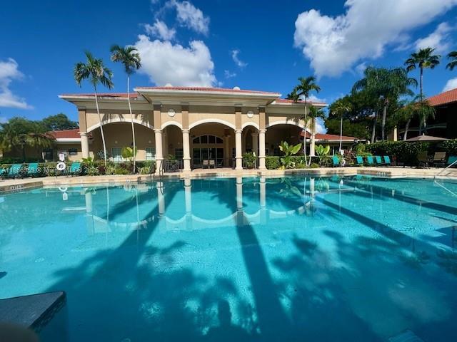 Building Photo - 140 SW 117th Ave